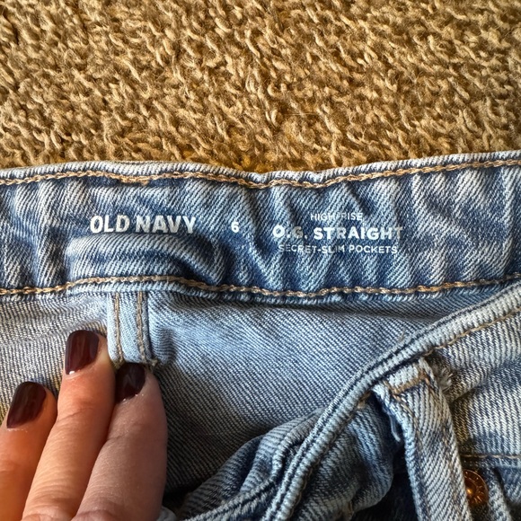 Old navy size 6 jeans (short) - Picture 2 of 3